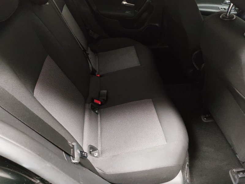 Mercedes-Benz CLA 180 d automatik • LED — 12