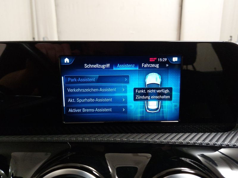 Mercedes-Benz CLA 180 d automatik • LED — 19