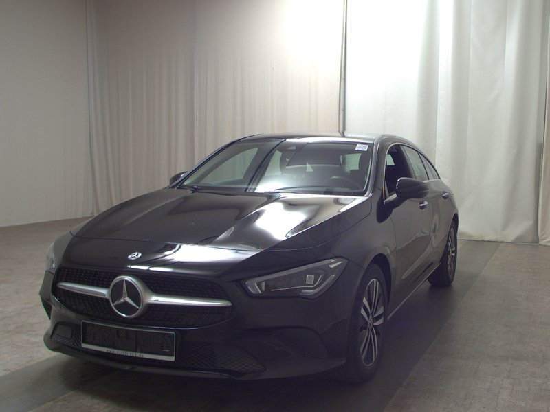 Mercedes-Benz CLA 180 d automatik • LED — 2
