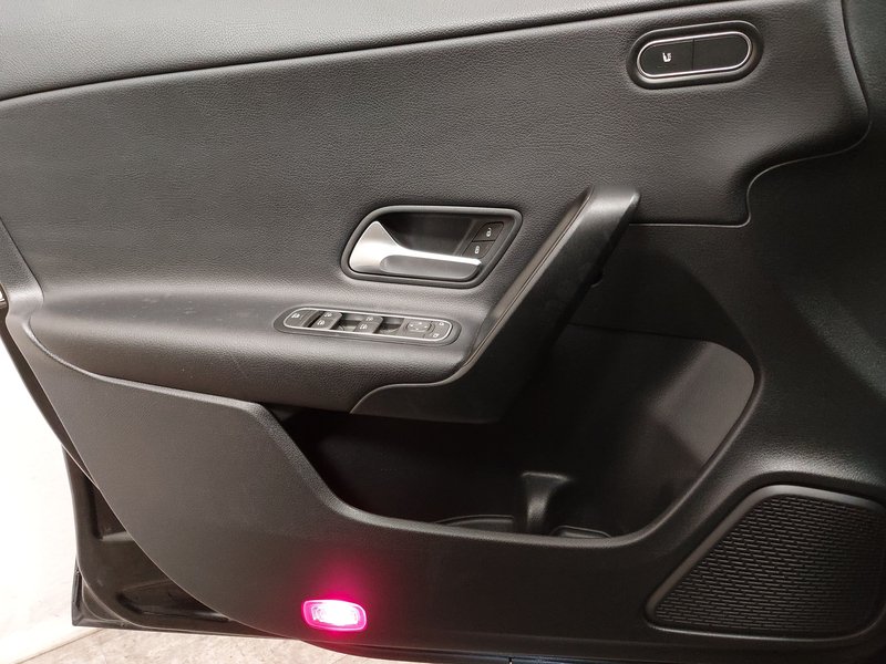 Mercedes-Benz CLA 180 d automatik • LED — 5