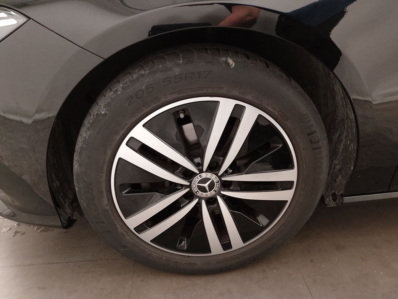 Mercedes-Benz CLA 180 d automatik • LED — 8