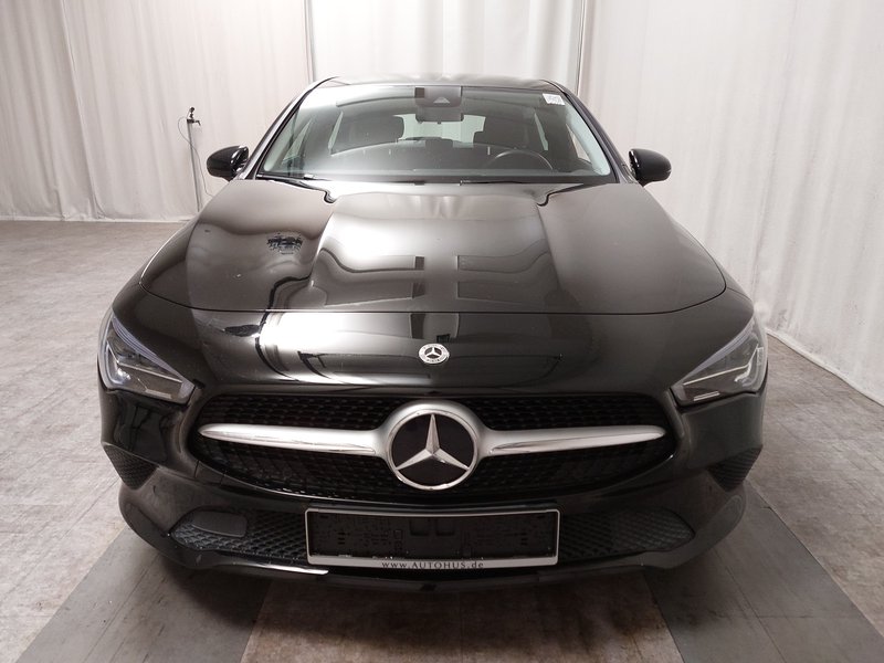 Mercedes-Benz CLA 180 d automatik • LED — 9