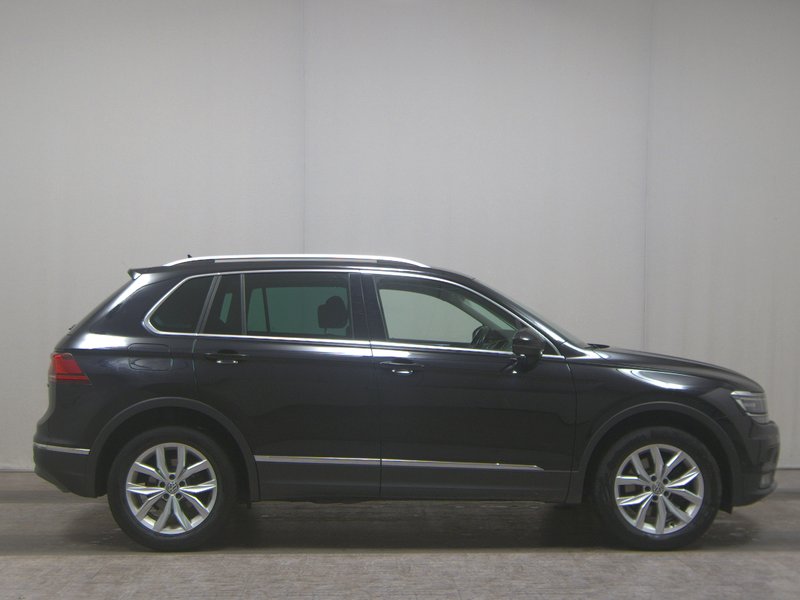 Volkswagen Tiguan 2.0 TDI 4MOTION automatik Highline • ACC • 4x4