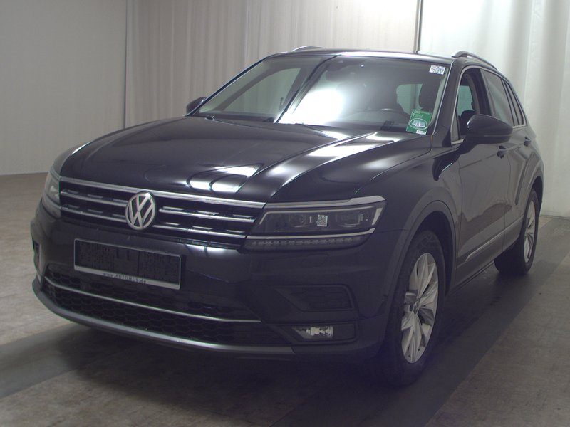 Volkswagen Tiguan 2.0 TDI 4MOTION automatik Highline • ACC • 4x4 — 2