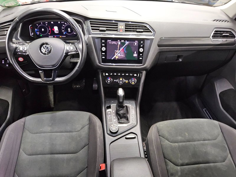 Volkswagen Tiguan 2.0 TDI 4MOTION automatik Highline • ACC • 4x4 — 5