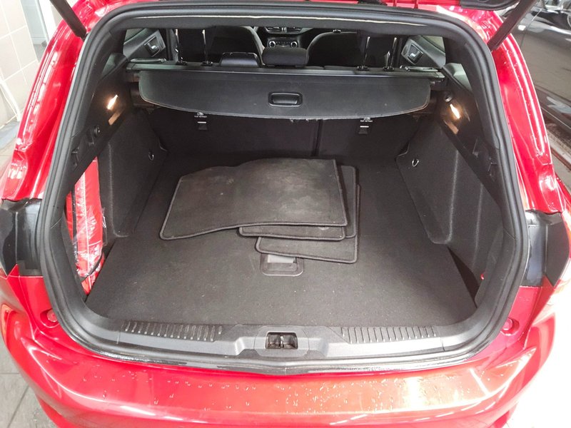 Ford Focus Turnier 1.5 EcoBlue • panorama • HUD — 12