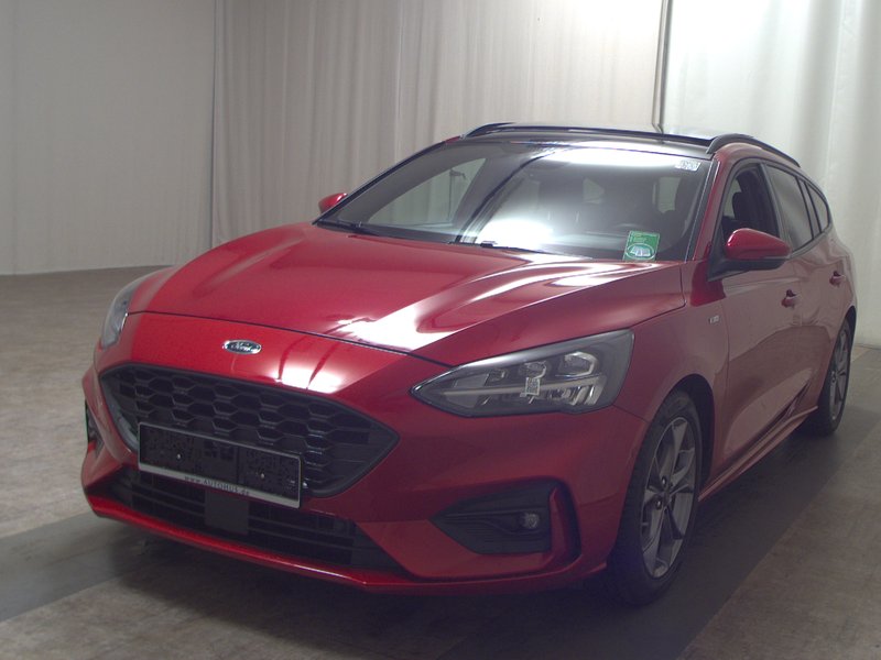 Ford Focus Turnier 1.5 EcoBlue • panorama • HUD — 2