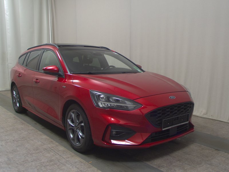 Ford Focus Turnier 1.5 EcoBlue • panorama • HUD — 3