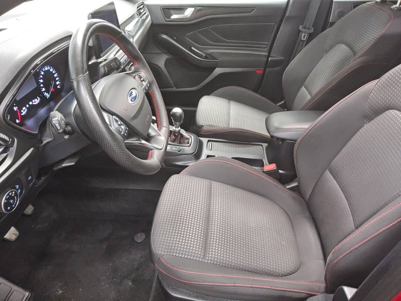 Ford Focus Turnier 1.5 EcoBlue • panorama • HUD — 8