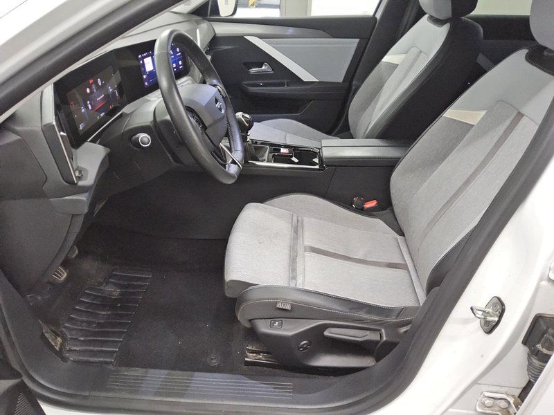 Opel Astra Sports Tourer 1.5 D Business Elegance • ACC — 9
