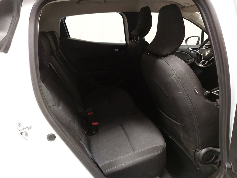 Renault Clio TCe 100 Experience • Full LED — 12