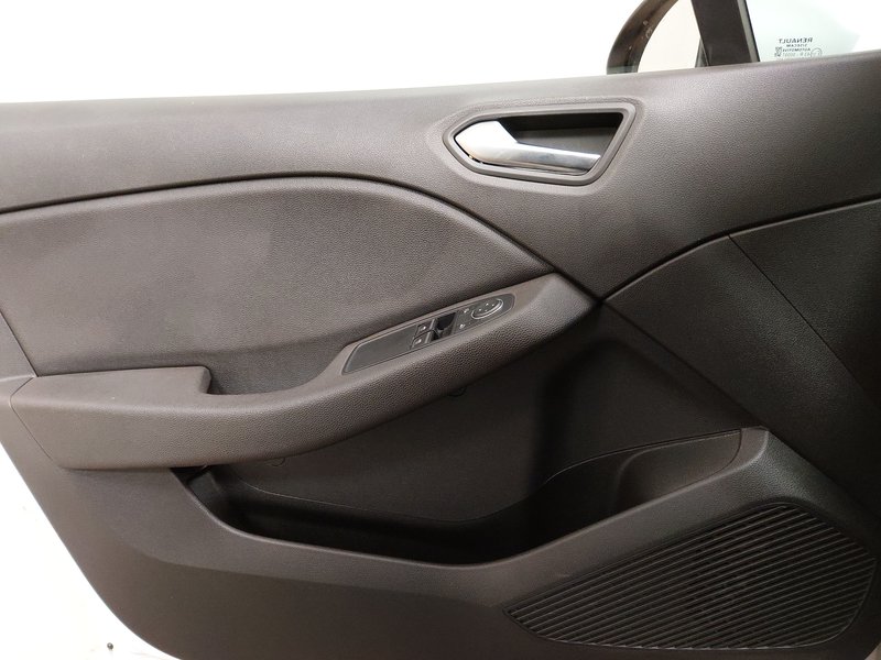 Renault Clio TCe 100 Experience • Full LED — 5