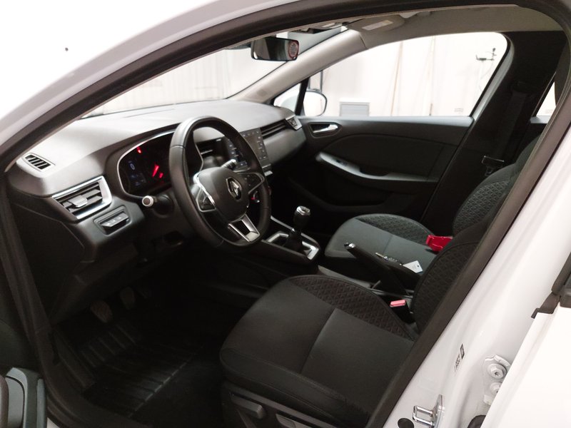 Renault Clio TCe 100 Experience • Full LED — 6
