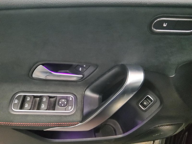 Mercedes-Benz A 220 d 4MATIC automatik AMG Line • Full LED • Alcantara — 10
