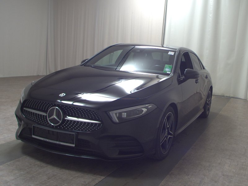 Mercedes-Benz A 220 d 4MATIC automatik AMG Line • Full LED • Alcantara — 2