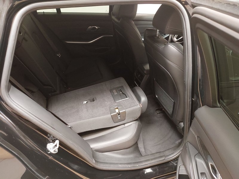 BMW 320e Touring Sport Line automatik • ACC • Full LED — 11