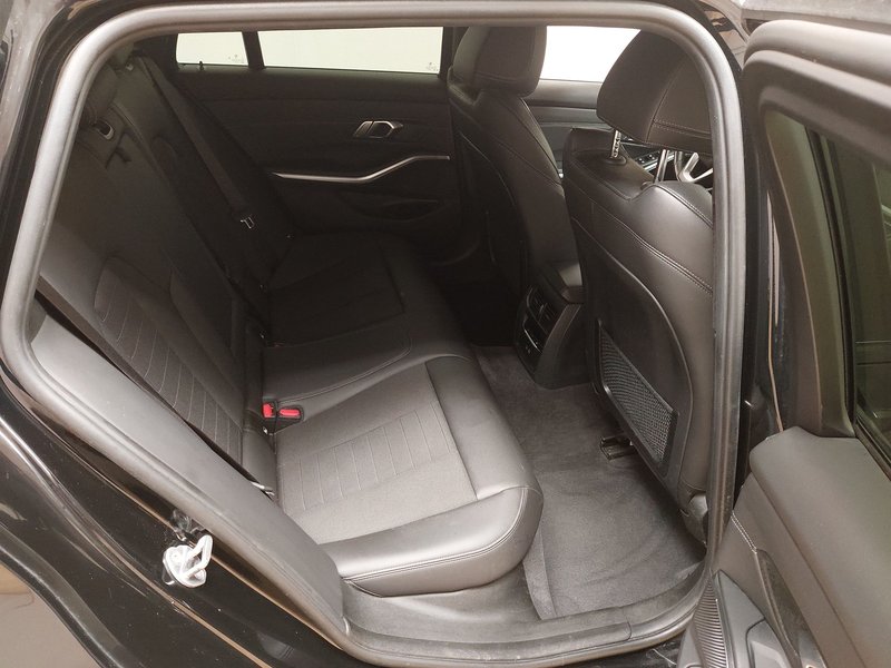 BMW 320e Touring Sport Line automatik • ACC • Full LED — 12