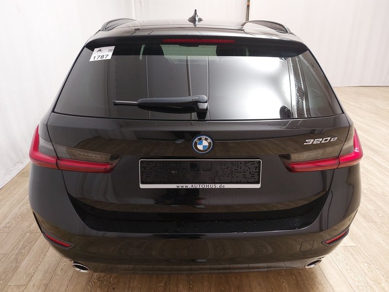 BMW 320e Touring Sport Line automatik • ACC • Full LED — 14
