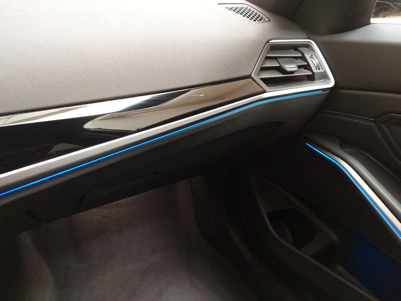 BMW 320e Touring Sport Line automatik • ACC • Full LED — 16
