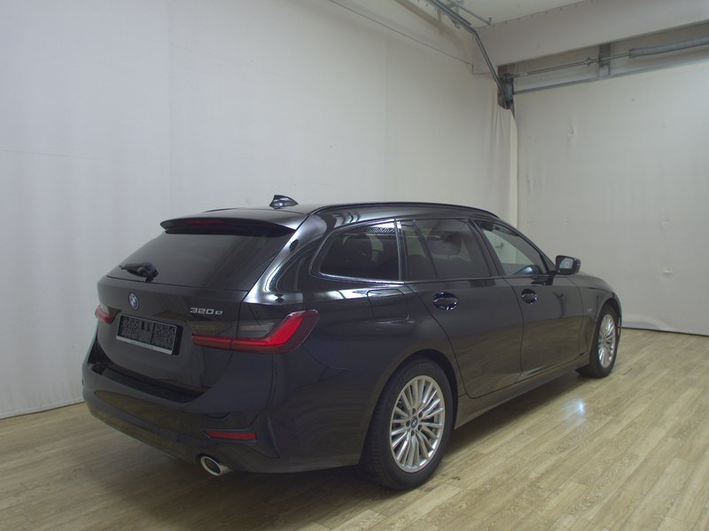 BMW 320e Touring Sport Line automatik • ACC • Full LED — 4