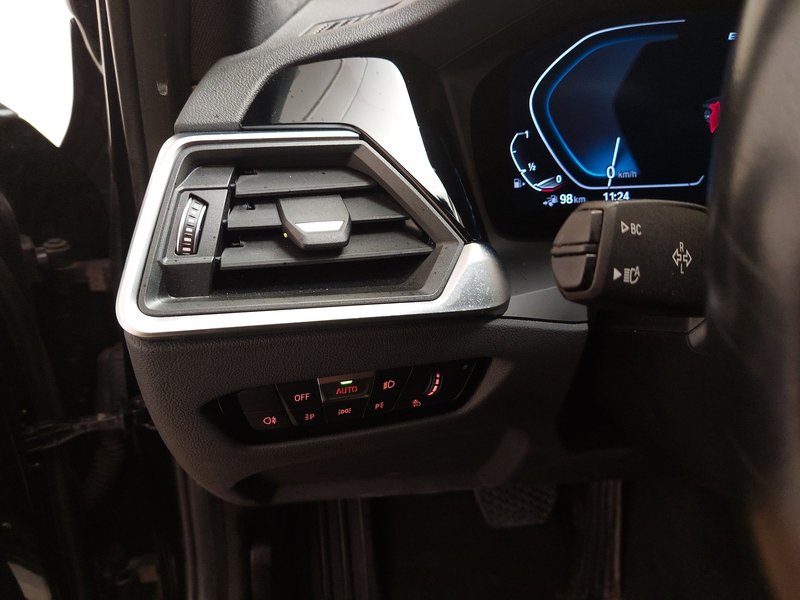 BMW 320e Touring Sport Line automatik • ACC • Full LED — 7