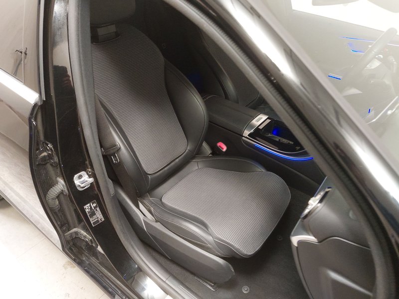 Mercedes-Benz C 300 e karavan Avantgarde • 360° kamera • AHK — 10
