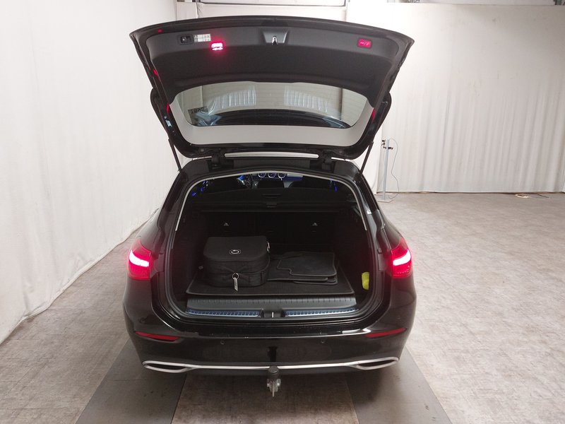 Mercedes-Benz C 300 e karavan Avantgarde • 360° kamera • AHK — 18