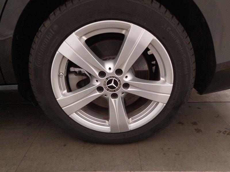 Mercedes-Benz C 300 e karavan Avantgarde • 360° kamera • AHK — 8