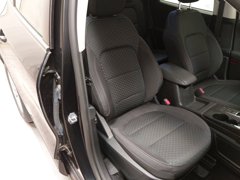 Ford Kuga 2.0 EcoBlue Cool&Connect automatik • 4x4 • kuka za vuču — 12