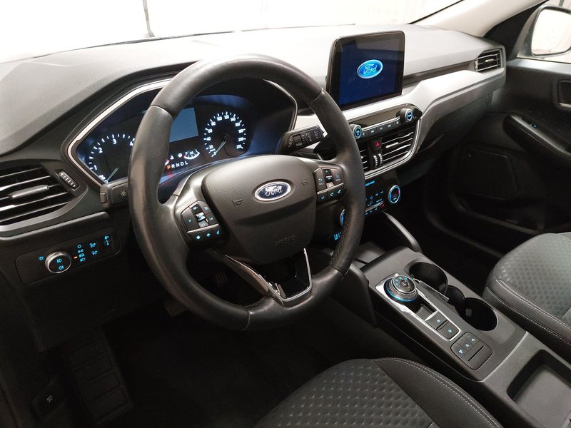 Ford Kuga 2.0 EcoBlue Cool&Connect automatik • 4x4 • kuka za vuču — 6