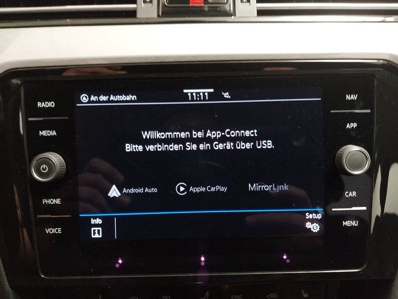 Volkswagen Passat Variant 2.0 TDI automatik Business • AHK • bežično punjenje — 17