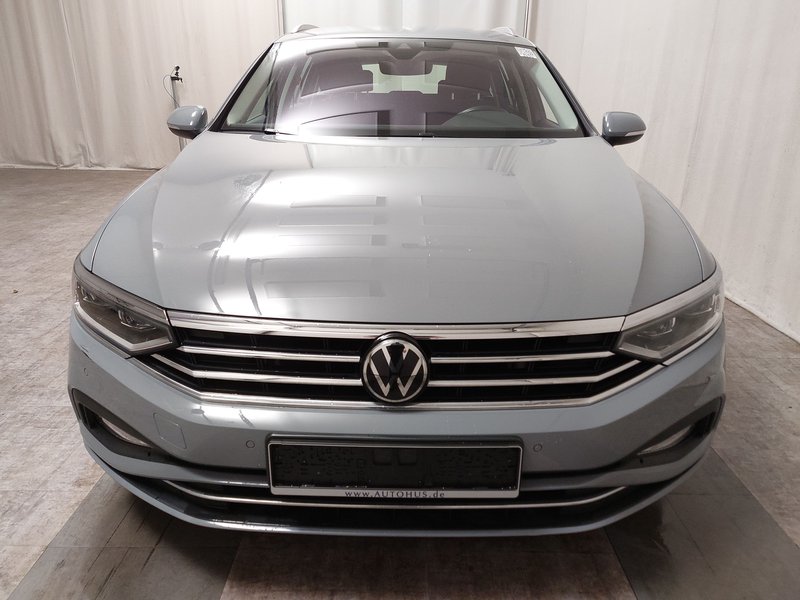 Volkswagen Passat Variant 2.0 TDI automatik Business • AHK • bežično punjenje — 9