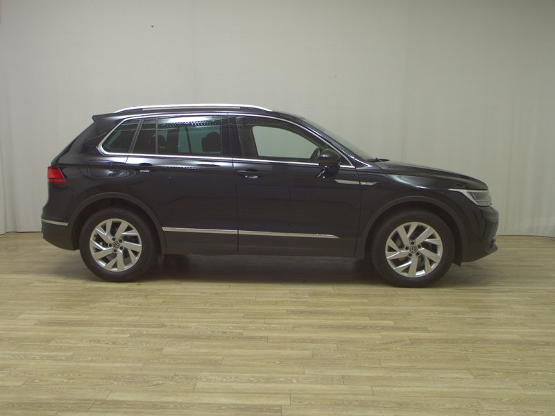 Volkswagen Tiguan 2.0 TDI automatik Life • ACC • Kuka za vuču (zakretna)