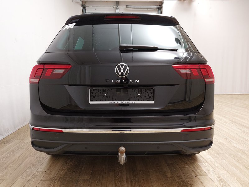 Volkswagen Tiguan 2.0 TDI automatik Life • ACC • Kuka za vuču (zakretna) — 14