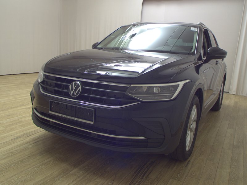 Volkswagen Tiguan 2.0 TDI automatik Life • ACC • Kuka za vuču (zakretna) — 2