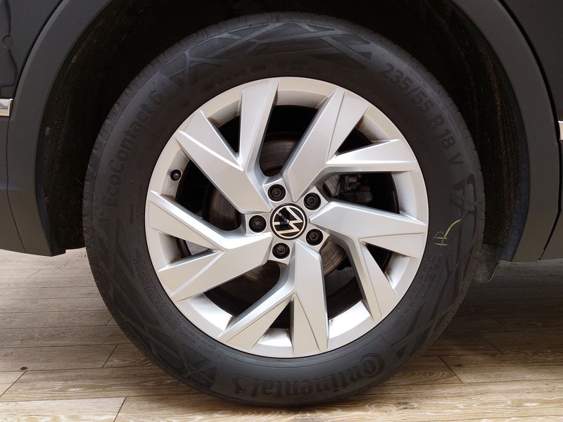 Volkswagen Tiguan 2.0 TDI automatik Life • ACC • Kuka za vuču (zakretna) — 8