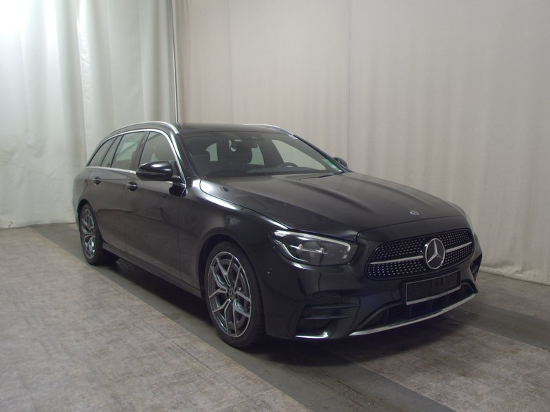 Mercedes-Benz E 220 d karavan automatik AMG Line • LED • digitalni instrumenti — 3