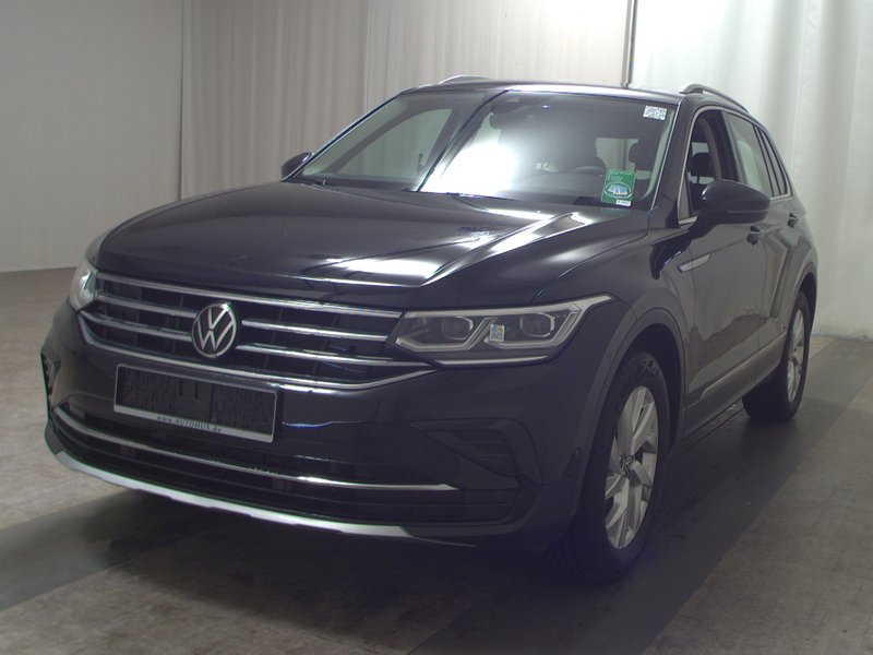 Volkswagen Tiguan 2.0 TDI 4MOTION automatik Elegance • HUD • bežično punjenje — 2