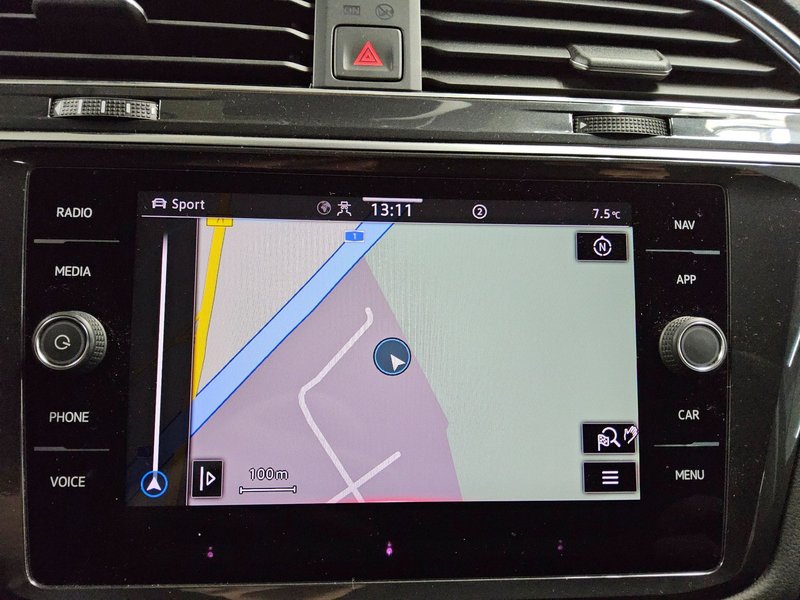 Volkswagen Tiguan 2.0 TDI 4MOTION automatik Elegance • HUD • bežično punjenje — 7