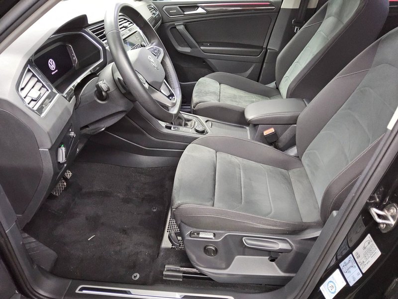 Volkswagen Tiguan 2.0 TDI 4MOTION automatik Elegance • HUD • bežično punjenje — 9