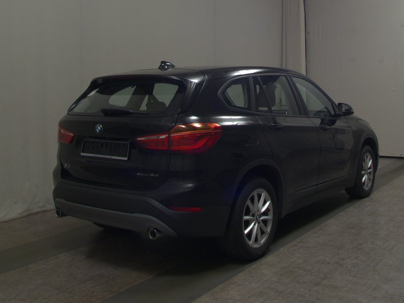 BMW X1 sDrive18d Advantage • Full LED • bežično punjenje — 4