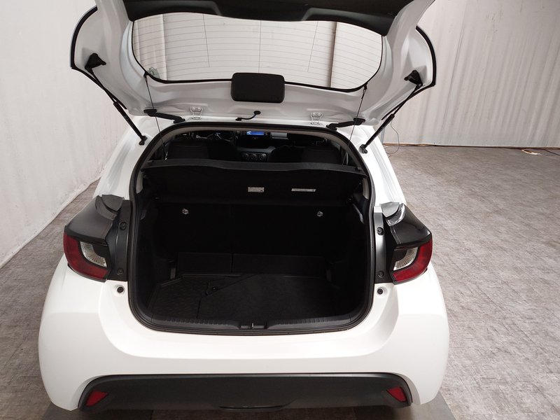 Toyota Yaris 1.0 Comfort • ACC — 17