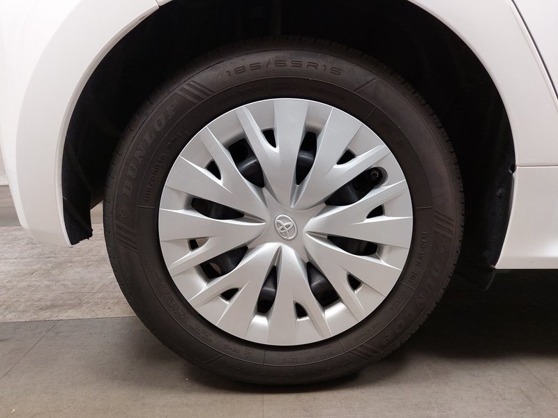 Toyota Yaris 1.0 Comfort • ACC — 8