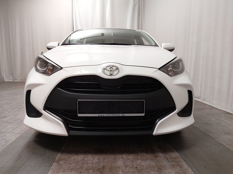 Toyota Yaris 1.0 Comfort • ACC — 9