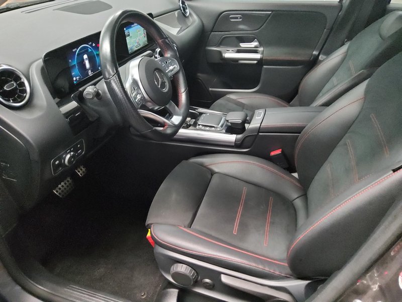 Mercedes-Benz GLA 220 d automatik AMG Line • LED • digitalni instrumenti — 9