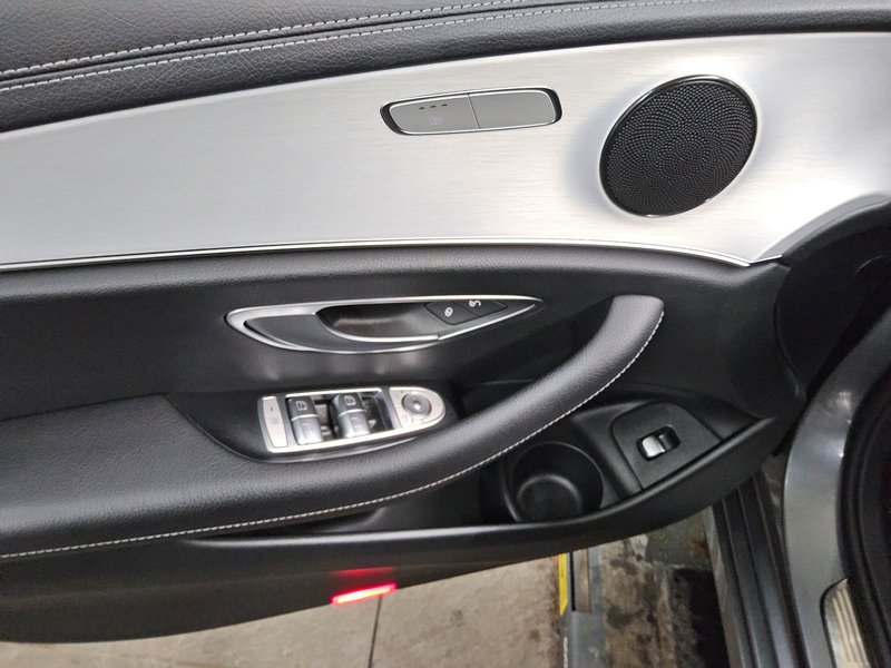 Mercedes-Benz E 220 d automatik Avantgarde • ACC • koža — 10