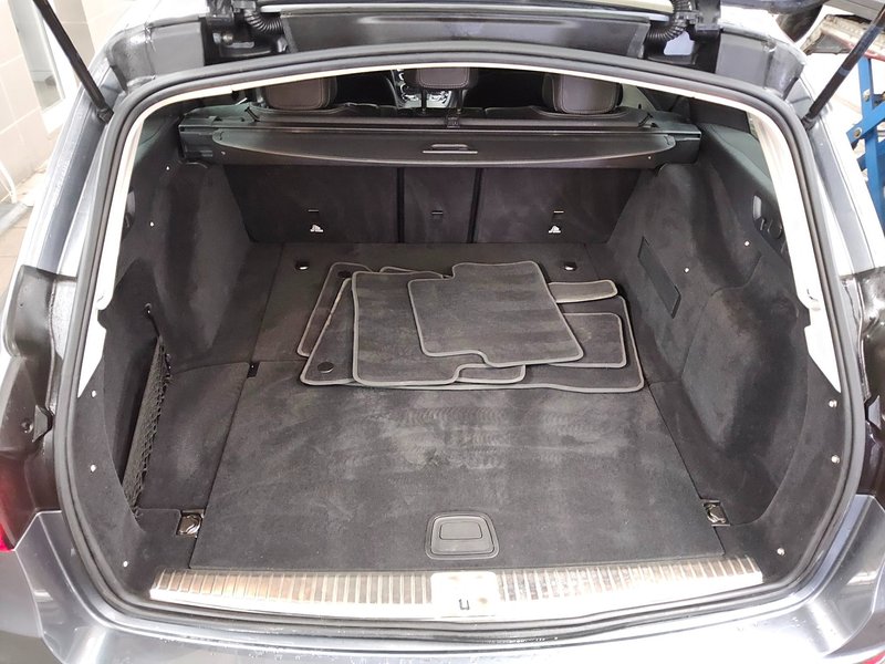 Mercedes-Benz E 220 d automatik Avantgarde • ACC • koža — 12