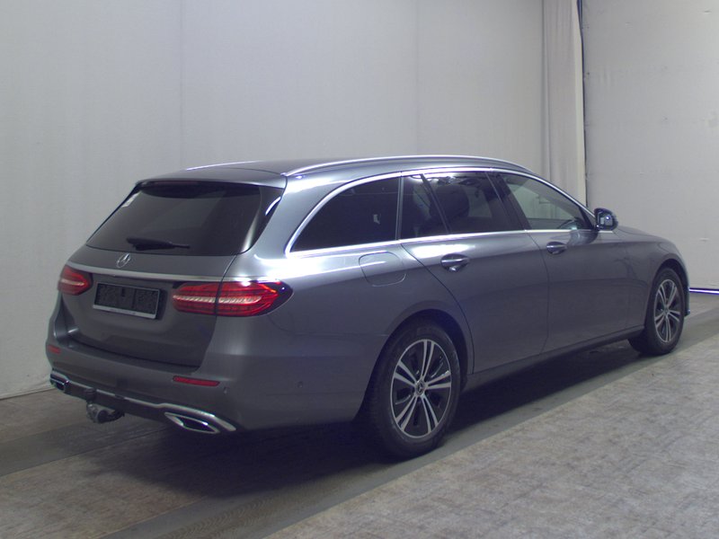 Mercedes-Benz E 220 d automatik Avantgarde • ACC • koža — 4