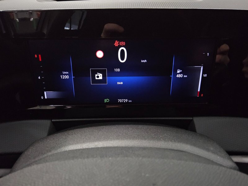 Opel Astra 1.2 Turbo Business Edition • Full LED • digitalni instrumenti — 8