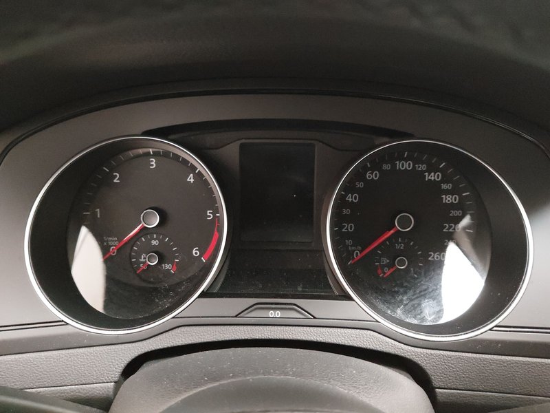 Volkswagen Passat Variant 2.0 TDI automatik • bežično punjenje • LED — 21